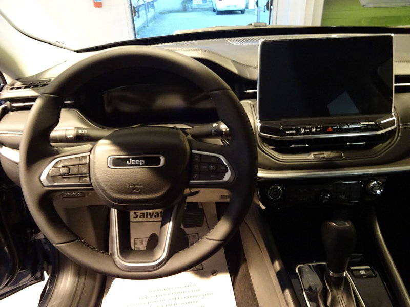 Jeep Compass nuova a Lucca (10)