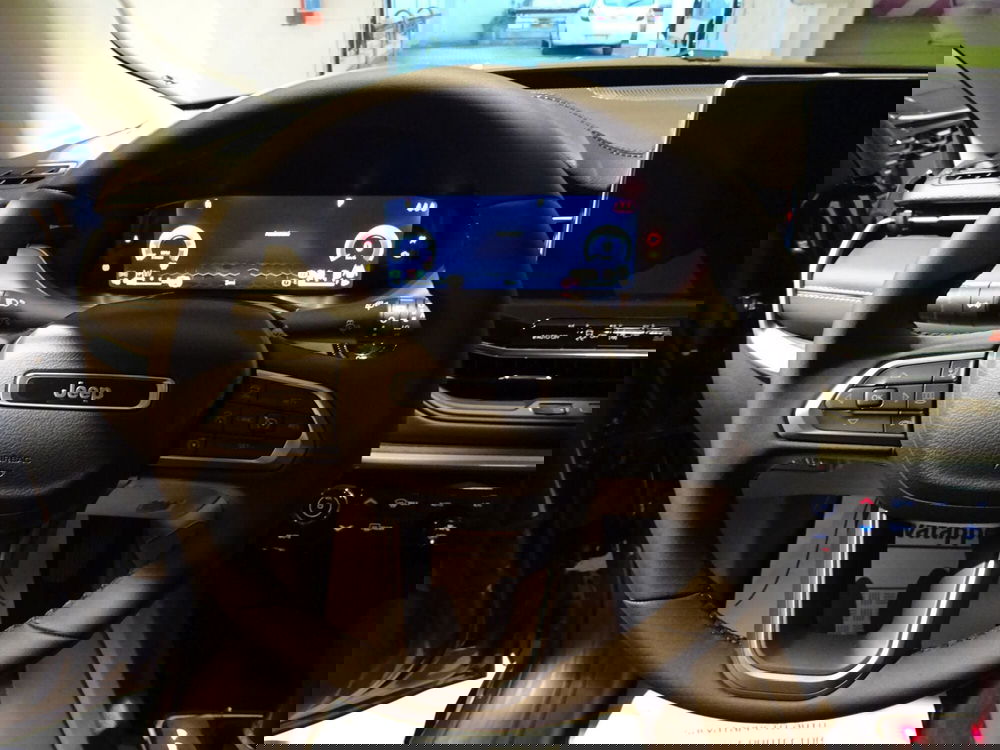 Jeep Compass nuova a Lucca (11)