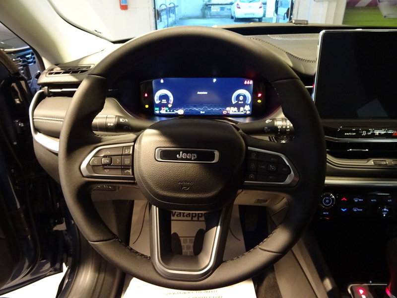 Jeep Compass nuova a Lucca (11)