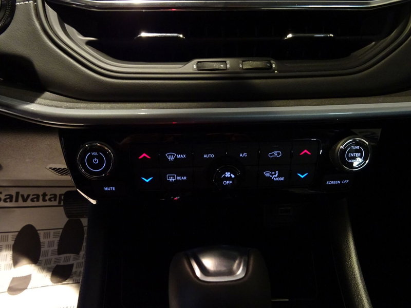 Jeep Compass nuova a Lucca (13)