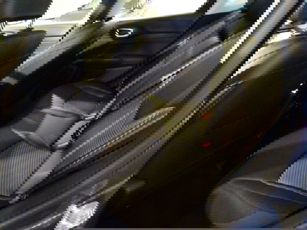 Jeep Compass nuova a Lucca (15)