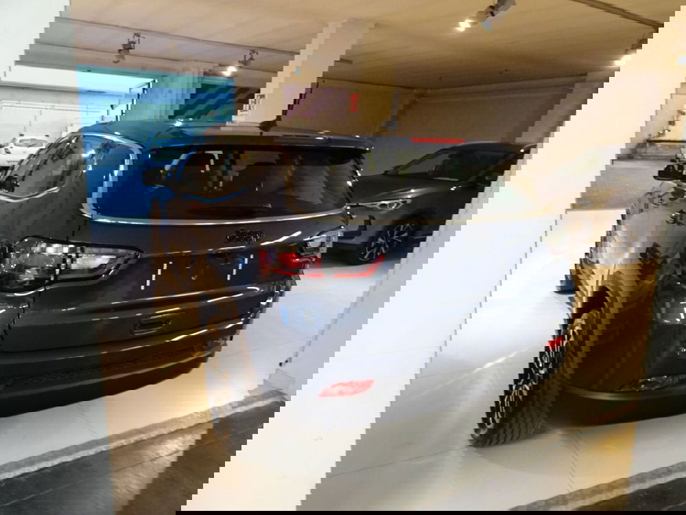 Jeep Compass nuova a Lucca (3)