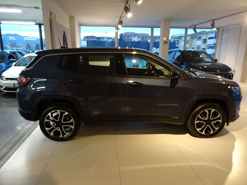Jeep Compass nuova a Lucca (5)