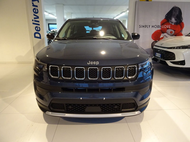 Jeep Compass nuova a Lucca (7)