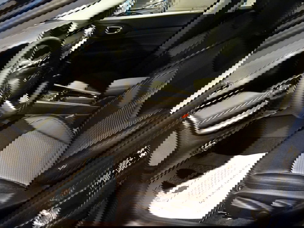 Jeep Compass nuova a Lucca (9)