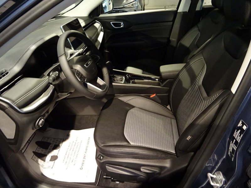 Jeep Compass nuova a Lucca (9)