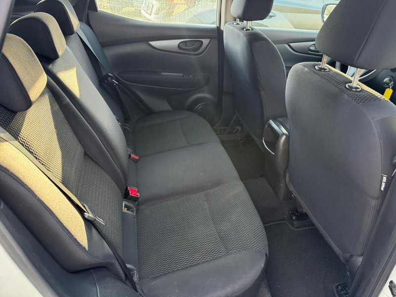 Nissan Qashqai usata a Massa-Carrara (12)