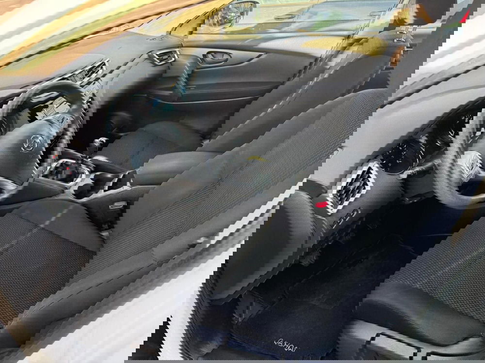 Nissan Qashqai usata a Massa-Carrara (16)