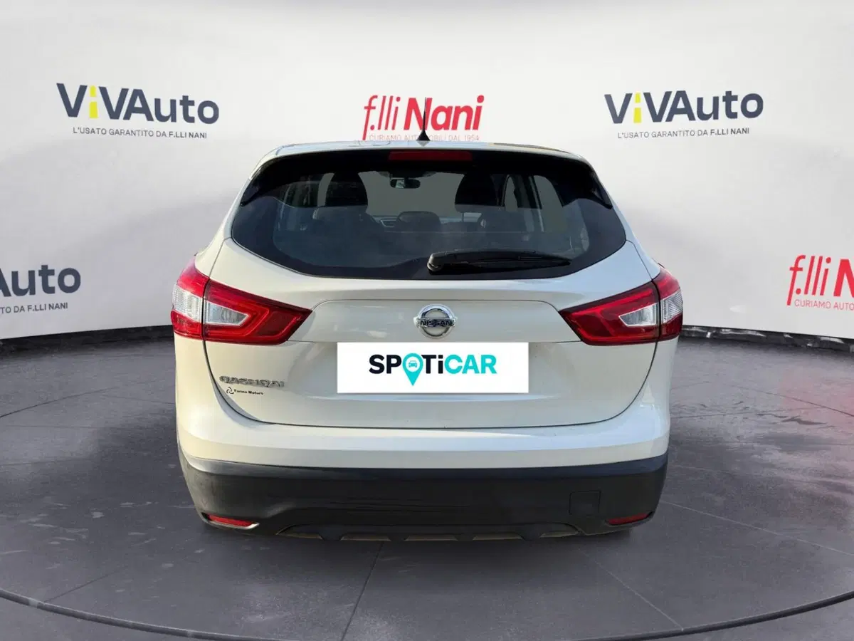 Nissan Qashqai usata a Massa-Carrara (4)