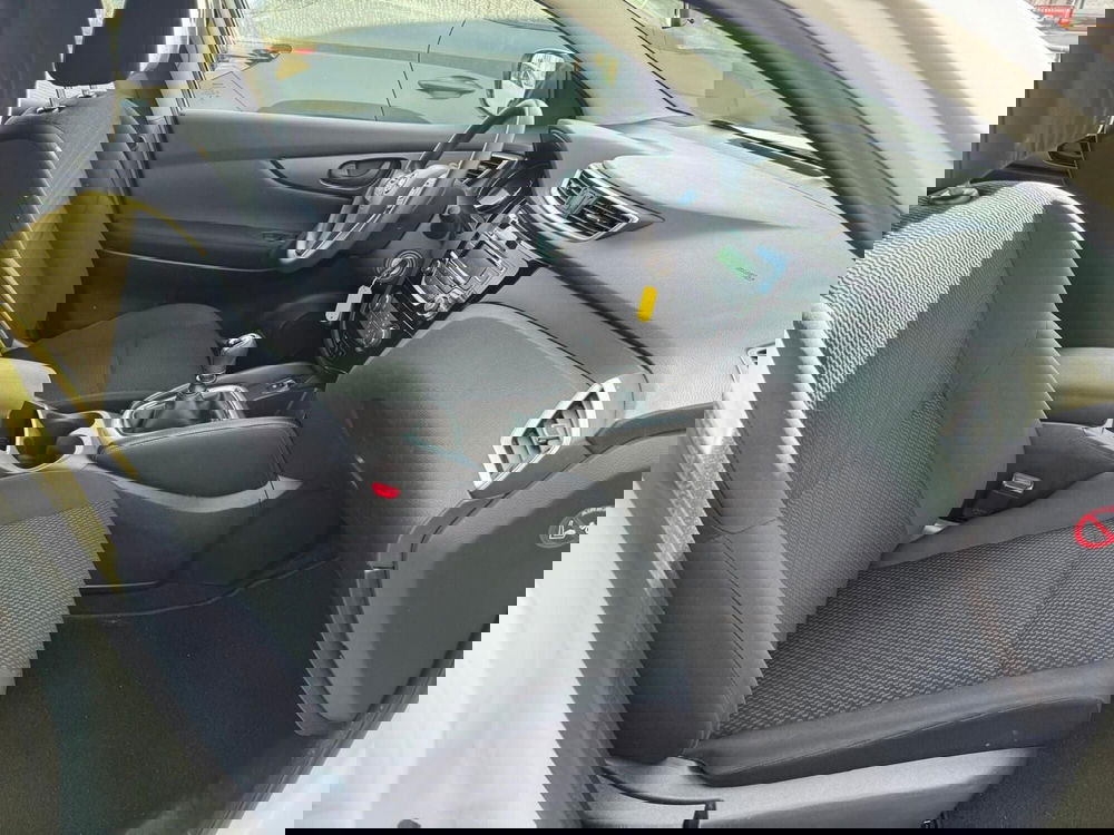 Nissan Qashqai usata a Massa-Carrara (5)