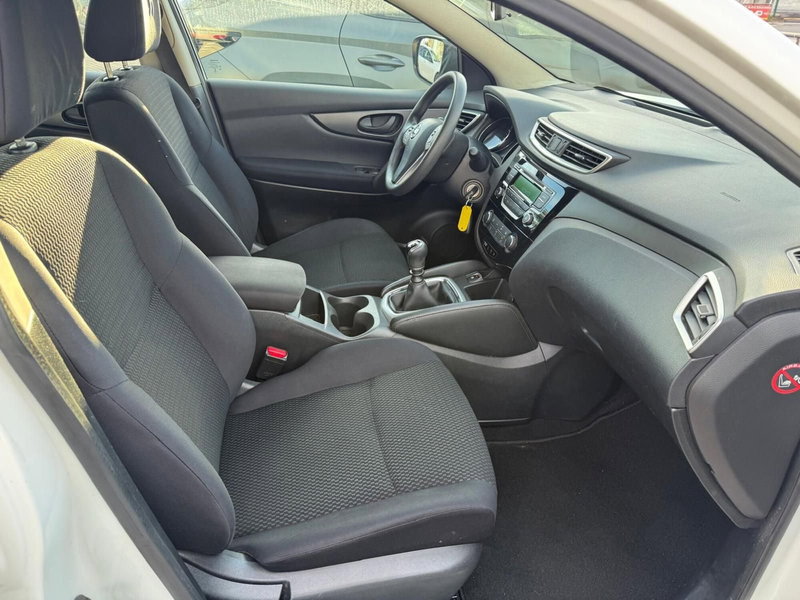 Nissan Qashqai usata a Massa-Carrara (5)