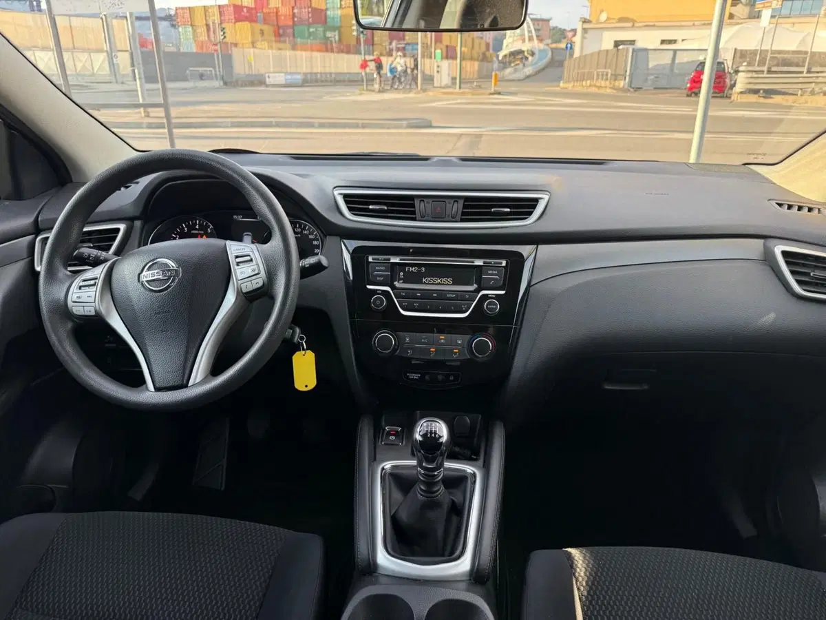 Nissan Qashqai usata a Massa-Carrara (6)