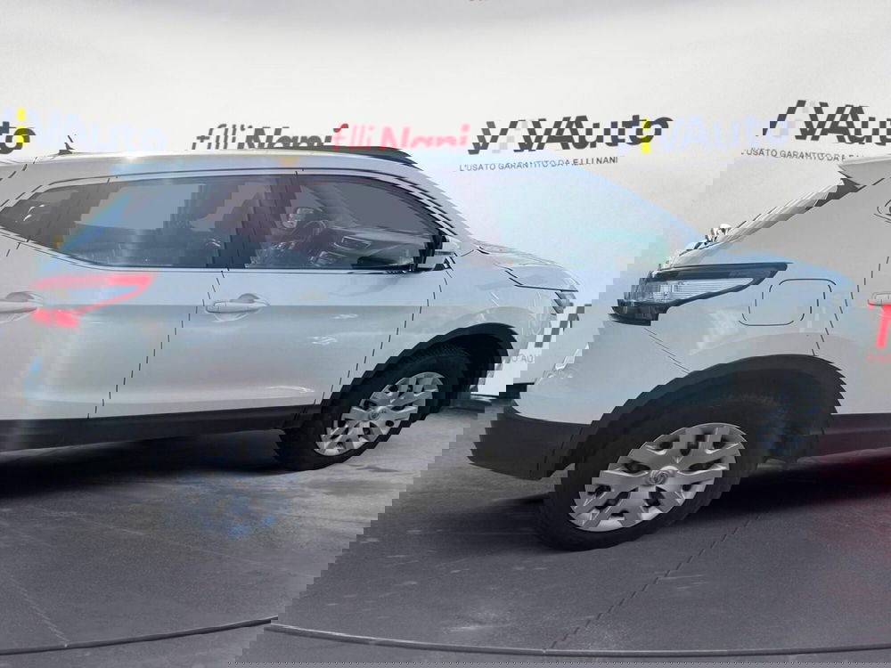 Nissan Qashqai usata a Massa-Carrara (8)