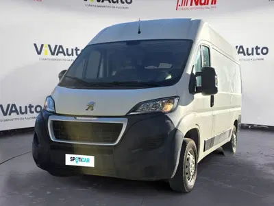 Peugeot Boxer Furgone 333 2.0 BlueHDi/130CV FAP PM-TM Combi Comfort del 2018 usata a Massa