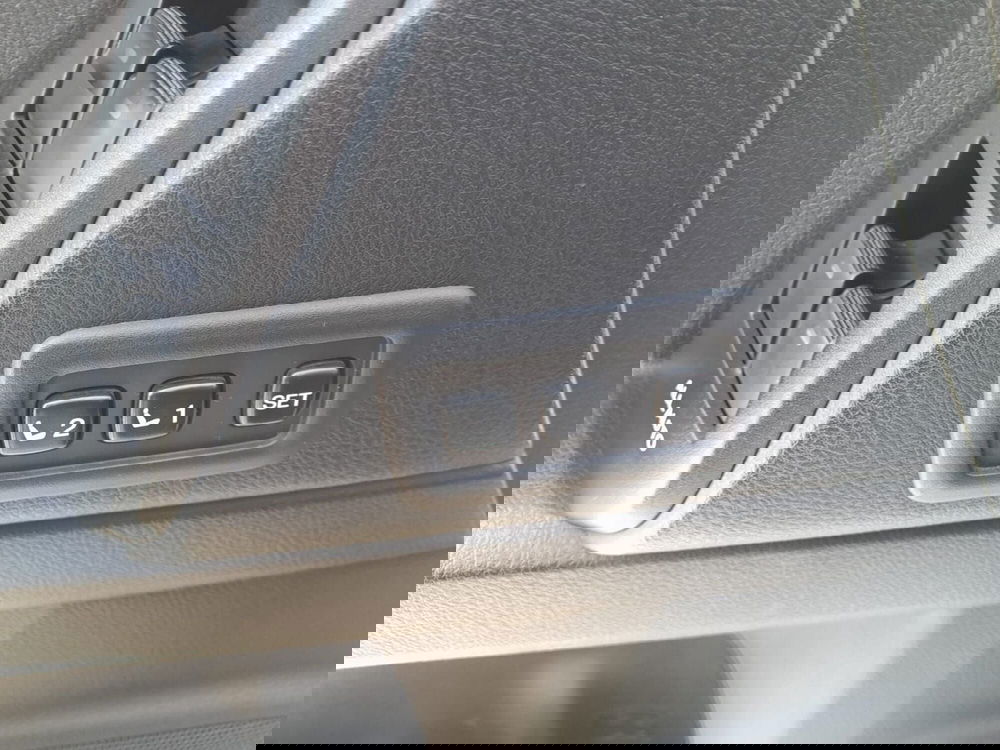 Toyota Land Cruiser usata a L'Aquila (11)