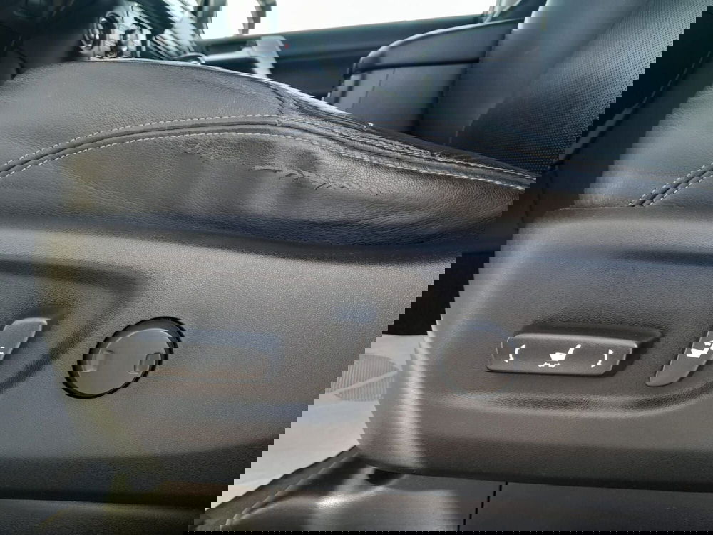 Toyota Land Cruiser usata a L'Aquila (12)