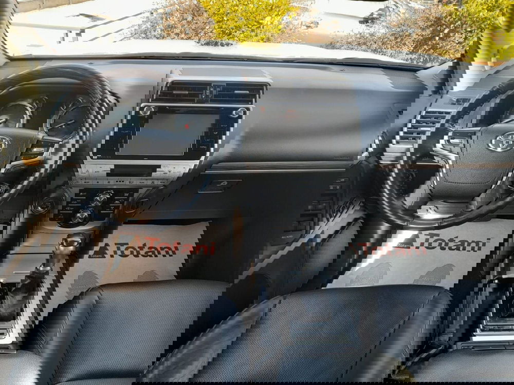 Toyota Land Cruiser usata a L'Aquila (8)