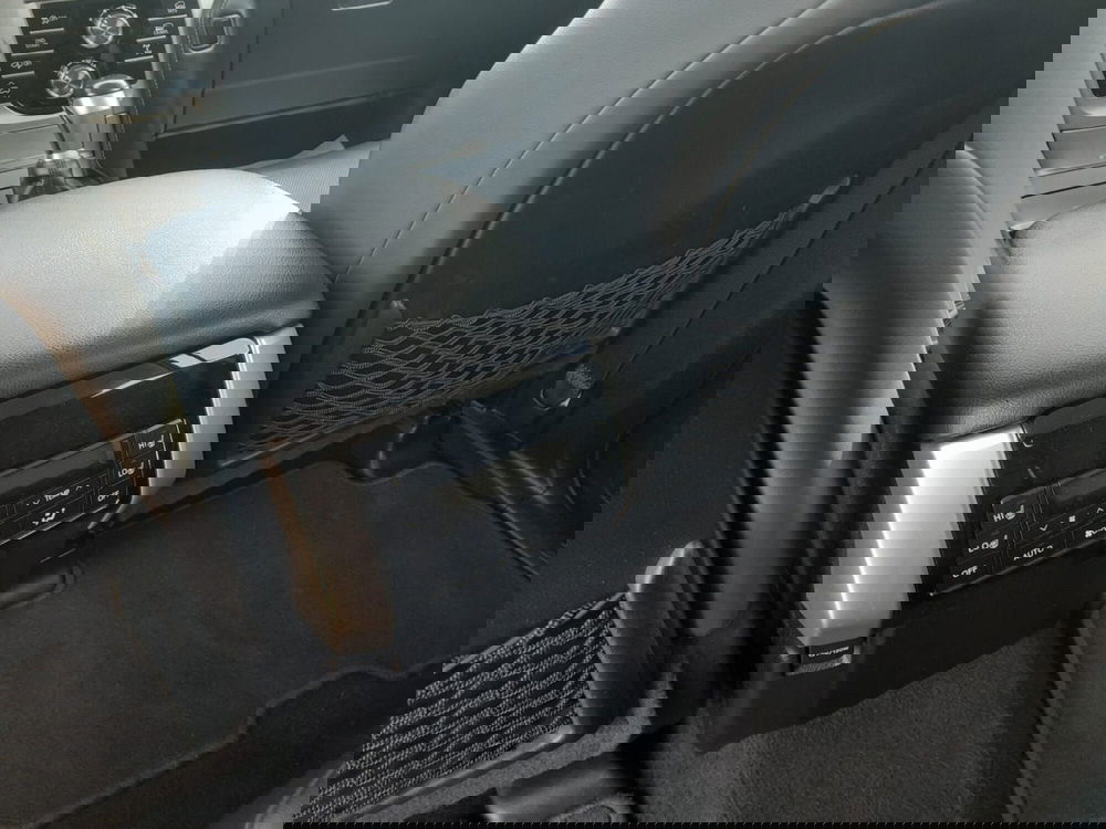 Toyota Land Cruiser usata a L'Aquila (9)