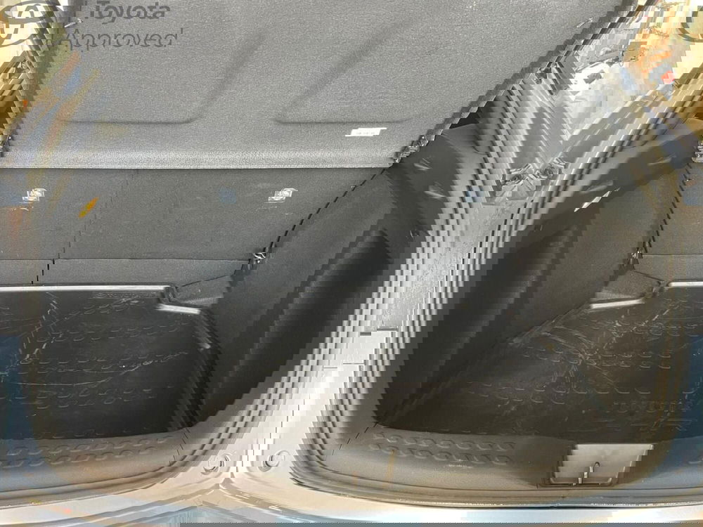 Toyota Toyota C-HR usata a Reggio Calabria (13)