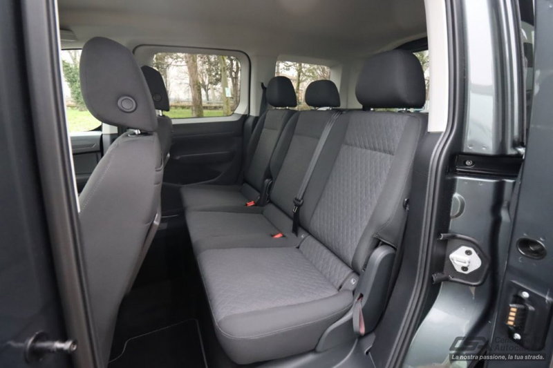 Volkswagen Caddy usata a Bologna (8)