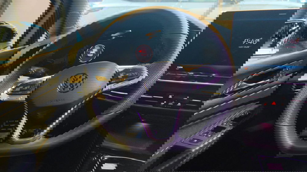 Volkswagen Golf nuova a Lecco (7)