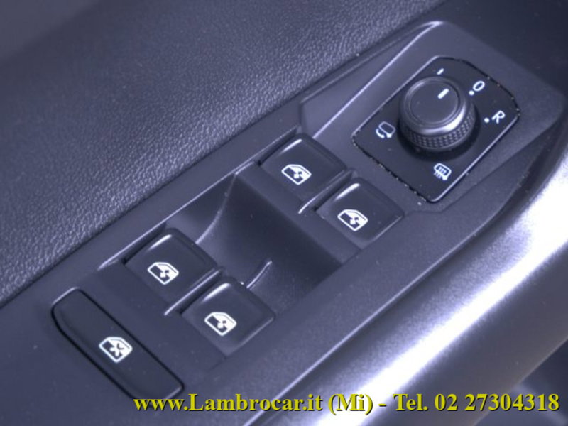 Volkswagen Taigo usata a Milano (16)