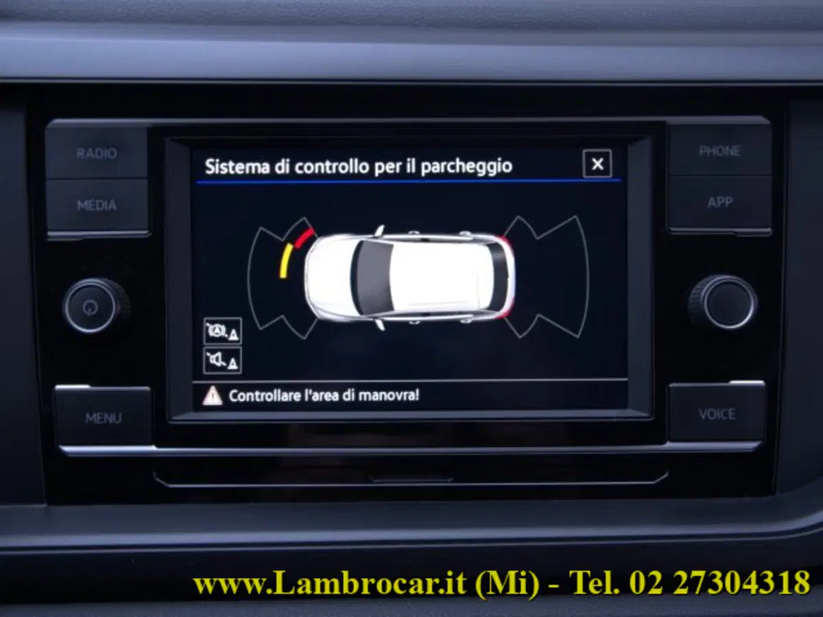 Volkswagen Taigo usata a Milano (9)