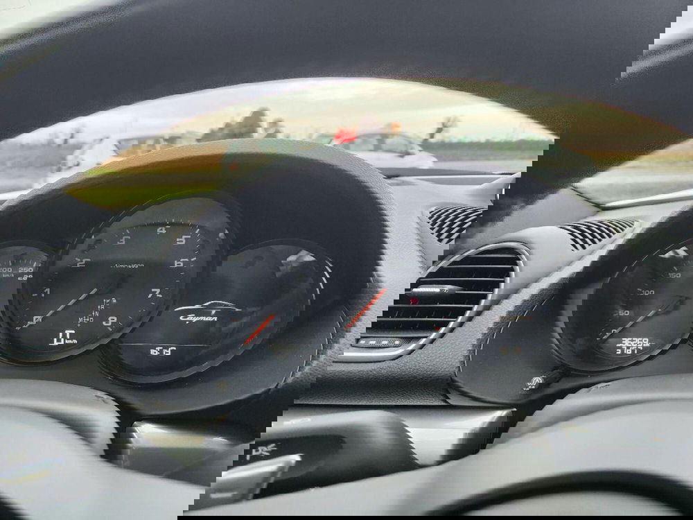 Porsche 718 Cayman  usata a Milano (16)