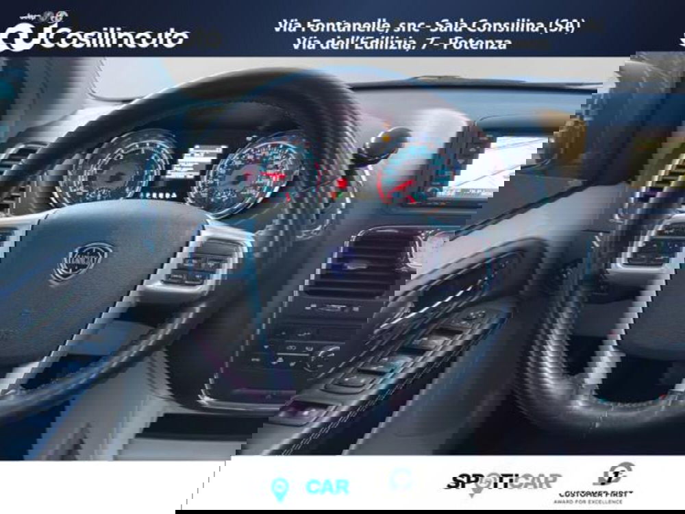 Lancia Voyager usata a Salerno (12)