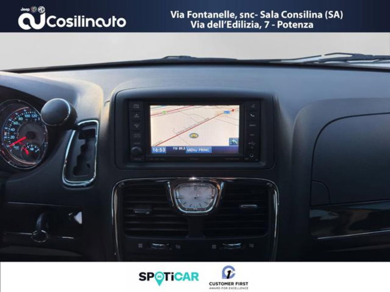 Lancia Voyager usata a Salerno (13)