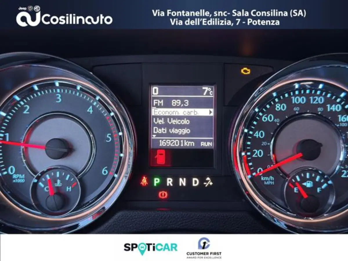 Lancia Voyager usata a Salerno (20)