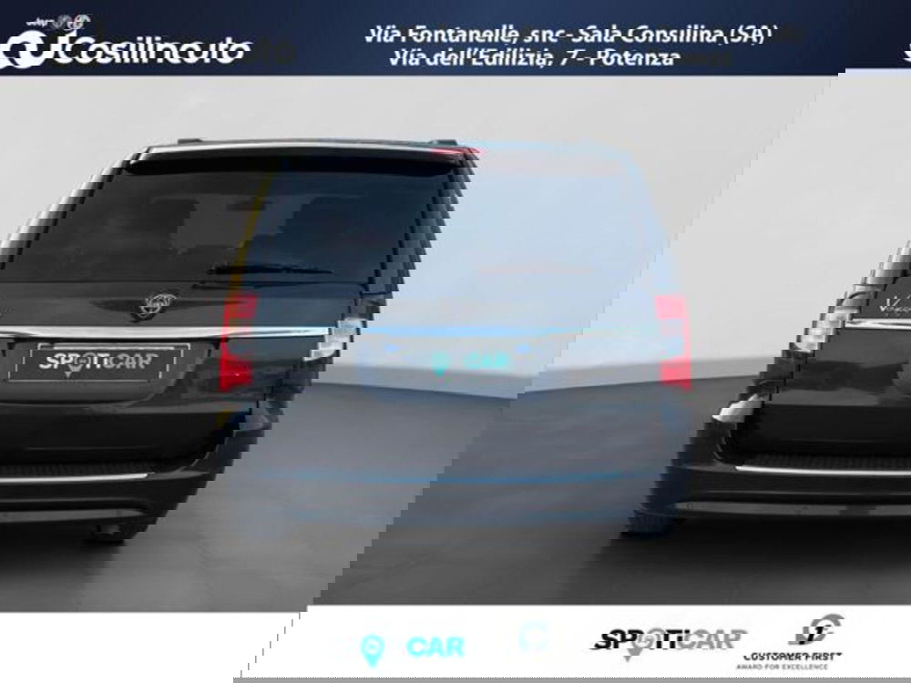 Lancia Voyager usata a Salerno (4)