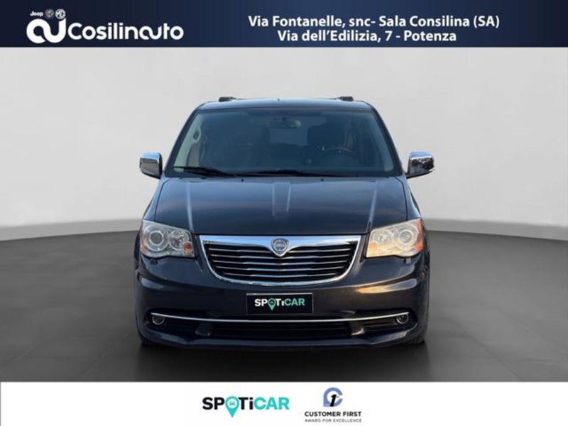 Lancia Voyager usata a Salerno (8)
