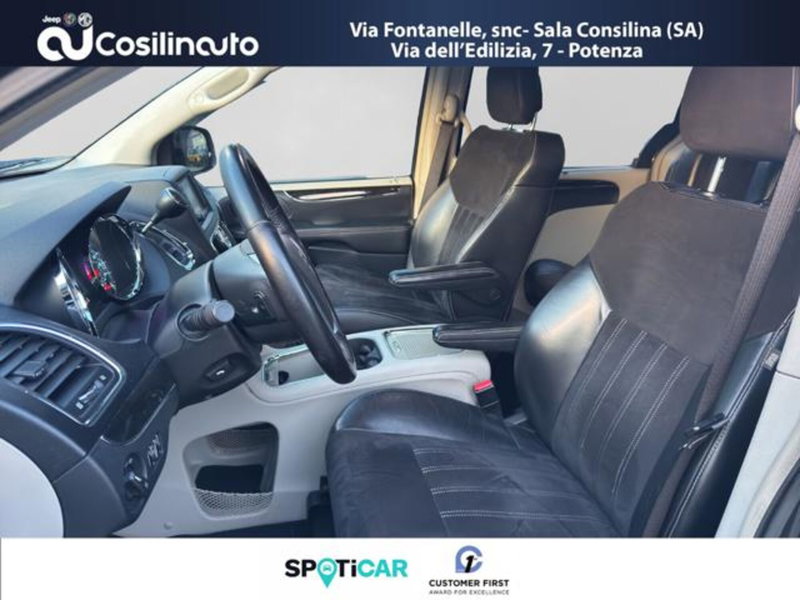 Lancia Voyager usata a Salerno (9)