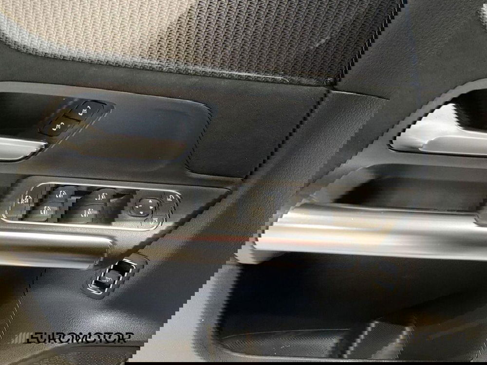 Mercedes-Benz GLA SUV usata a Bari (15)