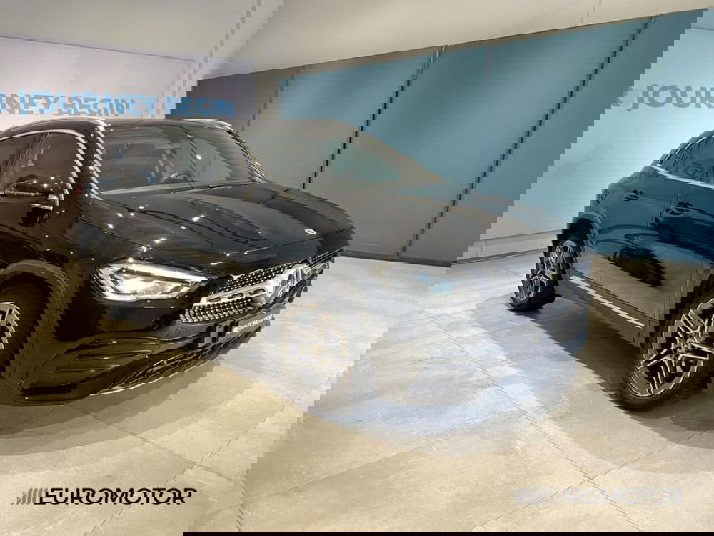 Mercedes-Benz GLA SUV usata a Bari (3)