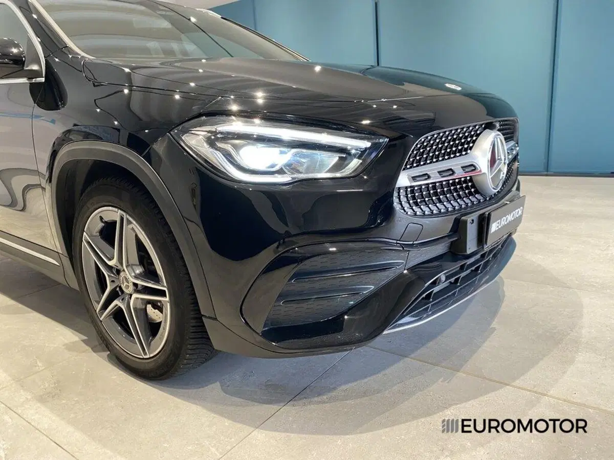 Mercedes-Benz GLA SUV usata a Bari (4)