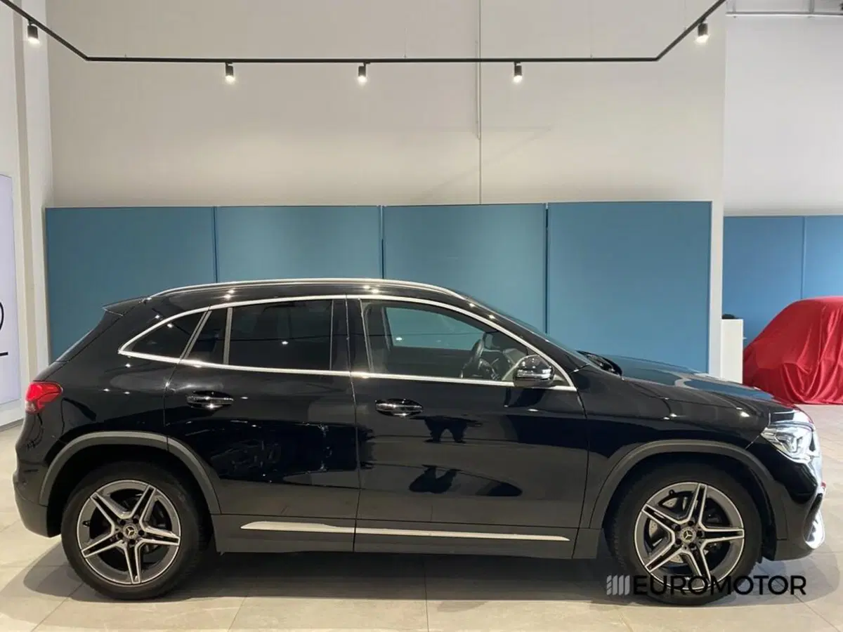 Mercedes-Benz GLA SUV usata a Bari (8)