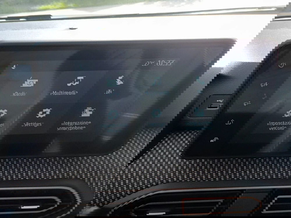 Dacia Sandero nuova a Bari (11)