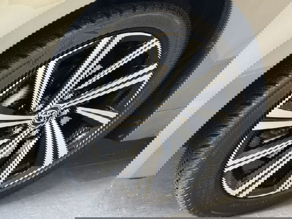 Toyota Corolla Touring Sports usata a Brescia (8)