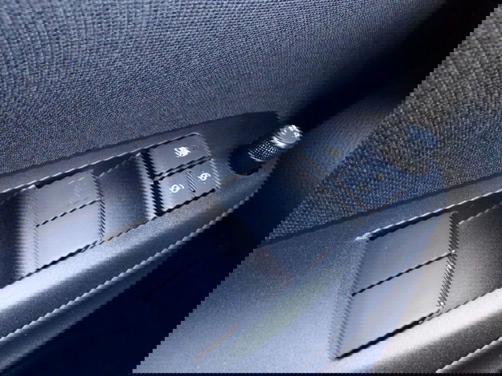 Toyota Yaris nuova a Treviso (15)