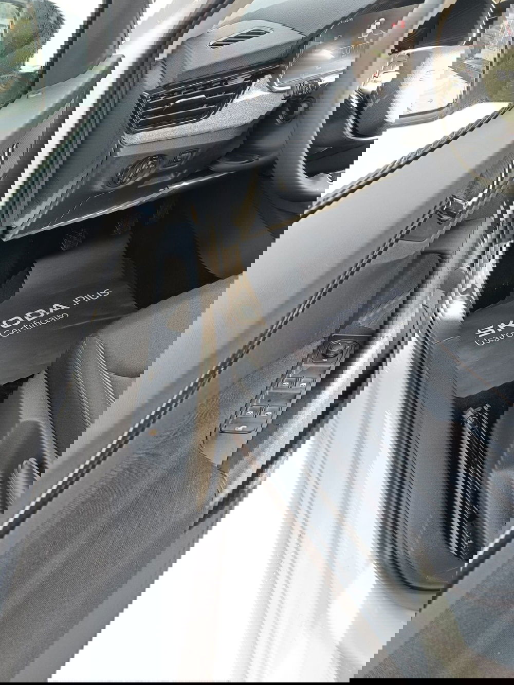 Skoda Kamiq nuova a Prato (16)