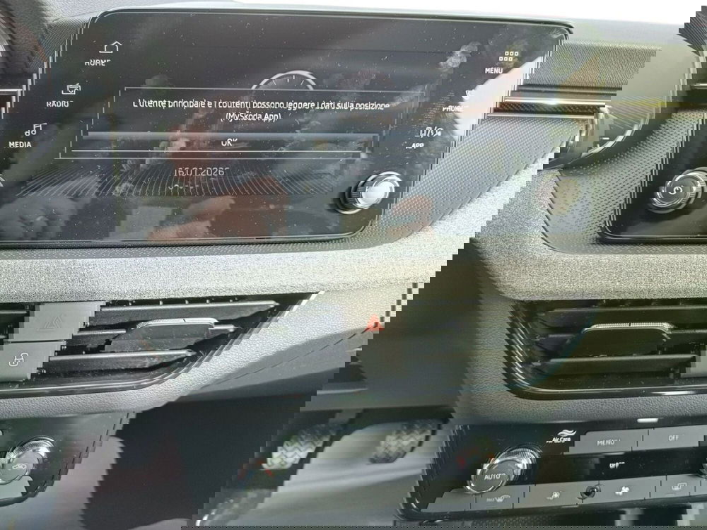 Skoda Kamiq nuova a Prato (14)