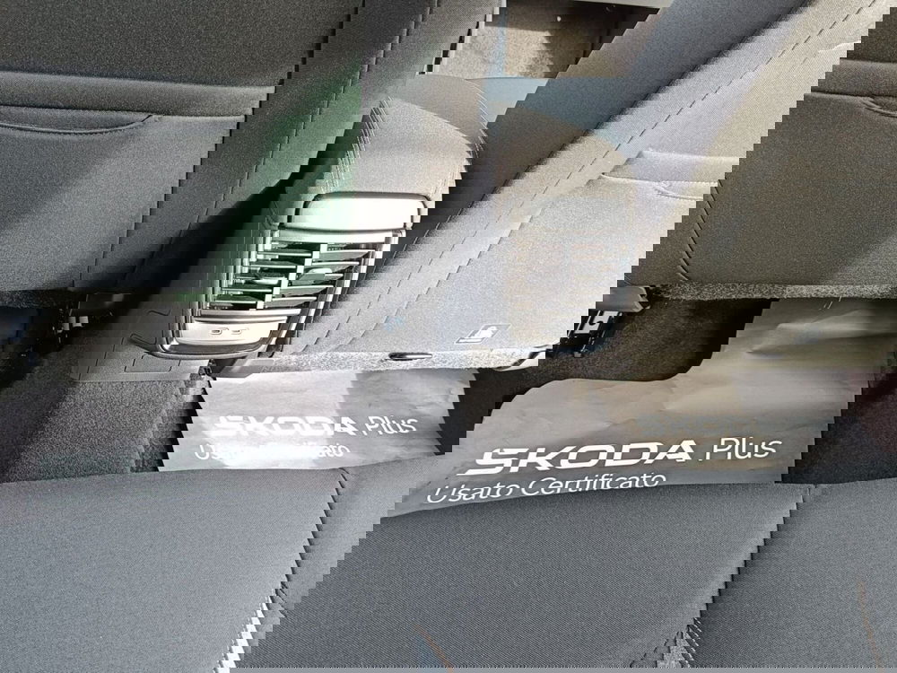 Skoda Kamiq nuova a Prato (17)