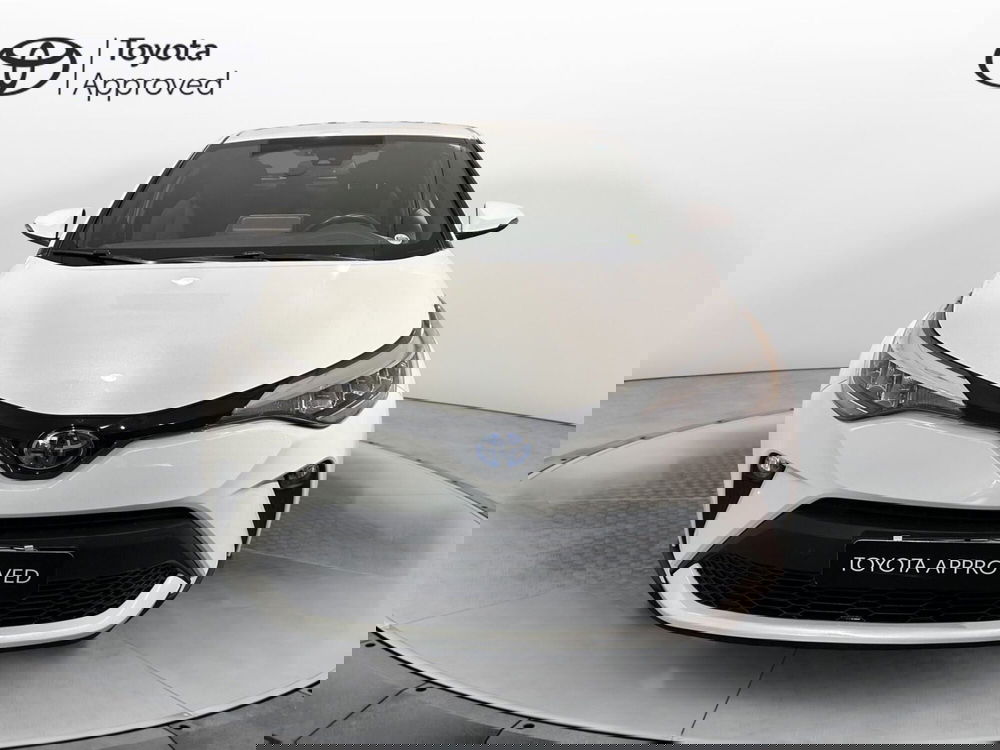 Toyota Toyota C-HR usata a Milano (5)
