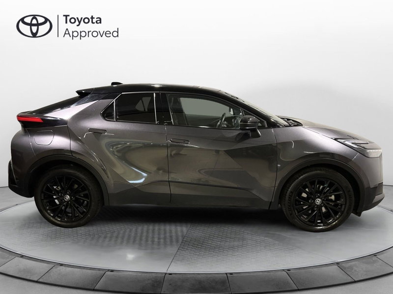 Toyota Toyota C-HR usata a Milano (14)