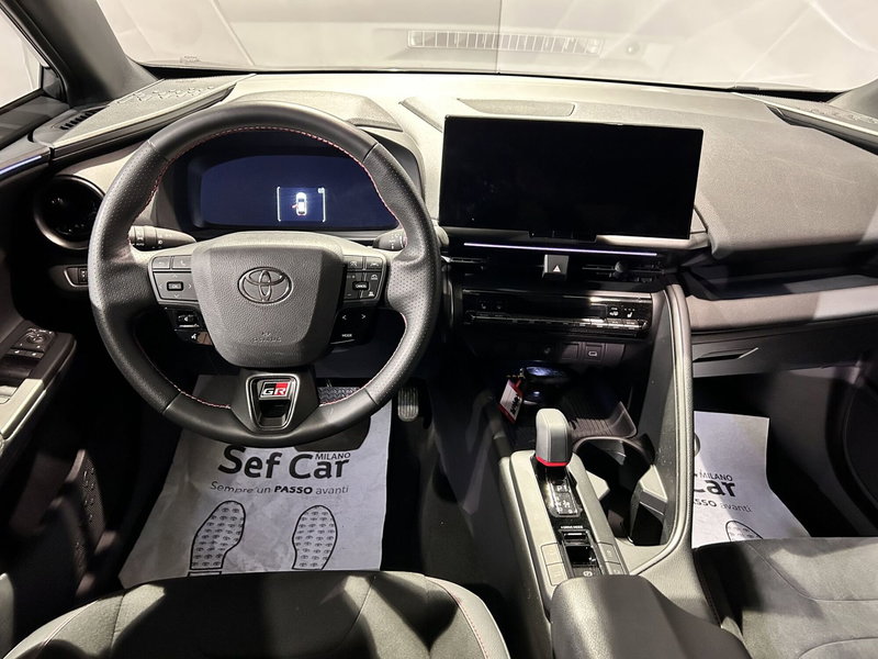 Toyota Toyota C-HR usata a Milano (9)