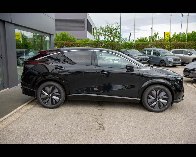 Nissan Ariya nuova a Treviso (6)