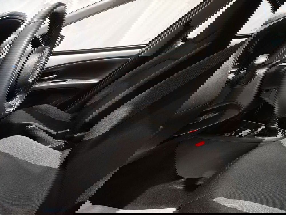 Toyota Aygo X usata a Roma (14)