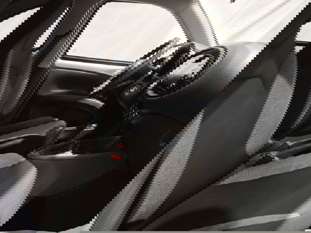 Toyota Aygo X usata a Roma (6)